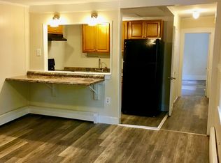 82 Winter St APT 3, Portland, ME 04102