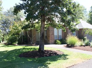 28451 Divine Ln, Veneta, OR 97487