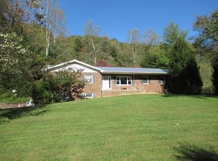 7106 Highlands Rd, Franklin, NC 28734