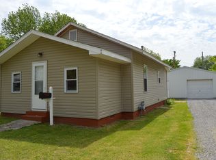 104 Orchard St, Zeigler, IL 62999