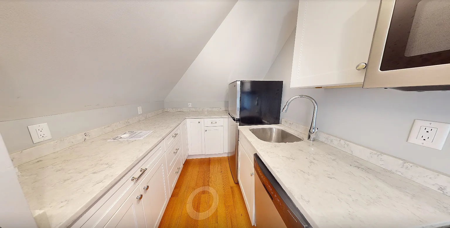 Studio, 555 sqft, $2,195 — Photo 3