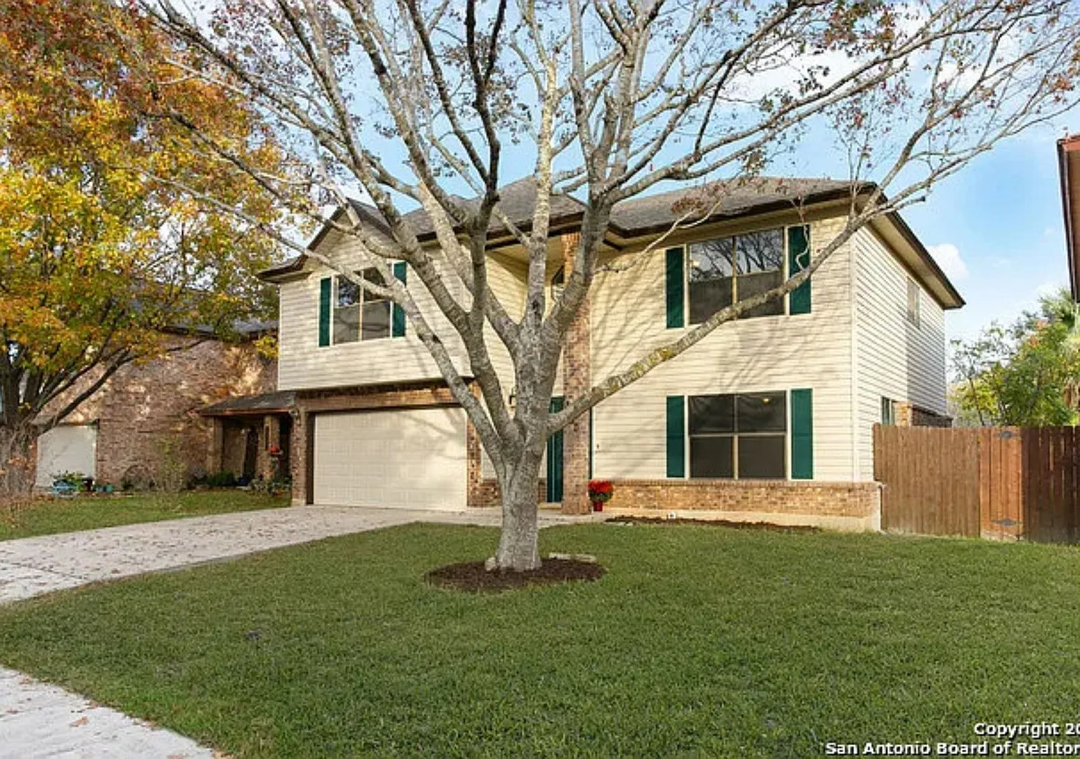 Welcome home to this charming two-story home nestled in the highly desirable Regency Meadow — Photo 2