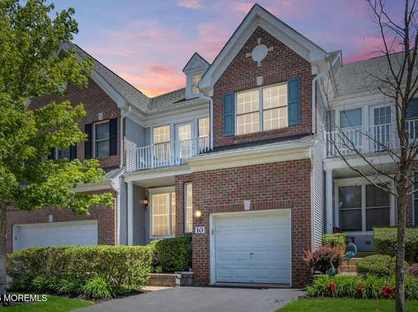 10 Deepwater Cir
