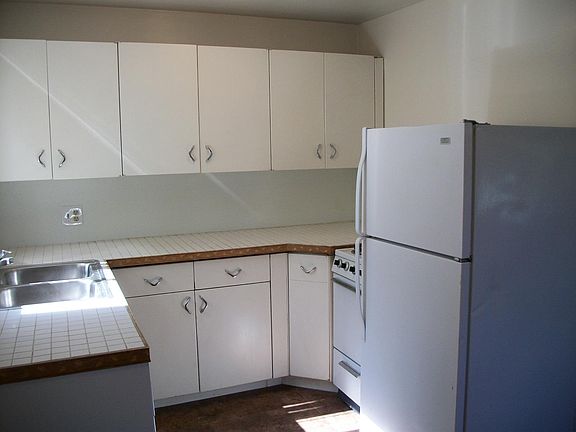 4th image of 1350 Columbine St APT 13