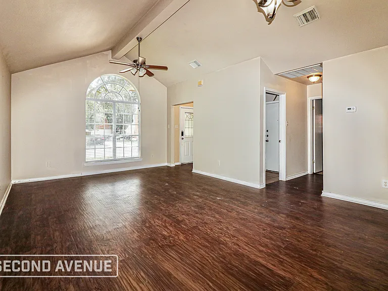 7634 Cedar Brook Dr — Photo 3