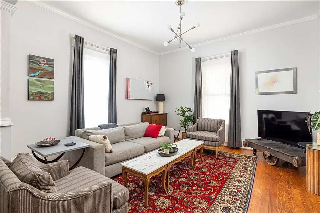 4 bed, 2.0 bath, 1800 sqft, $2,900 — Photo 3