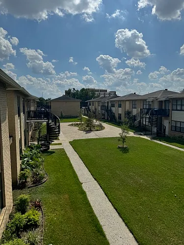 Southmore Commons Photo 1