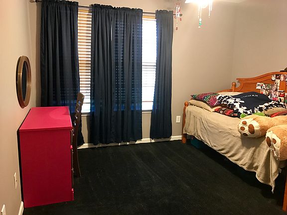 4th image of 126 Walcott Dr