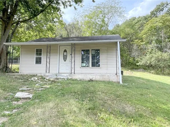 1105 Cliff Dr, Festus, MO 63028