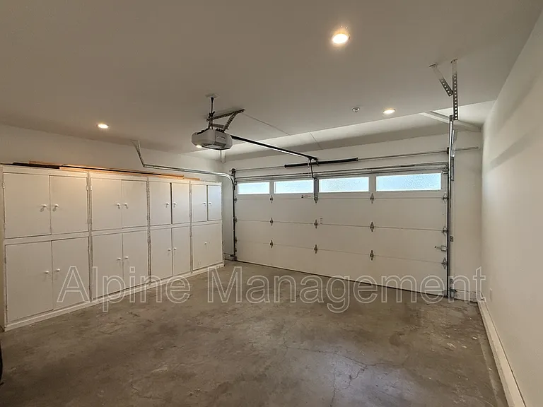1163 W Iowa Ave — Photo 28