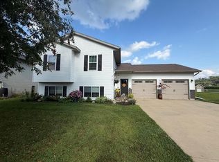 310 S Erickson St, Houston, MN 55943