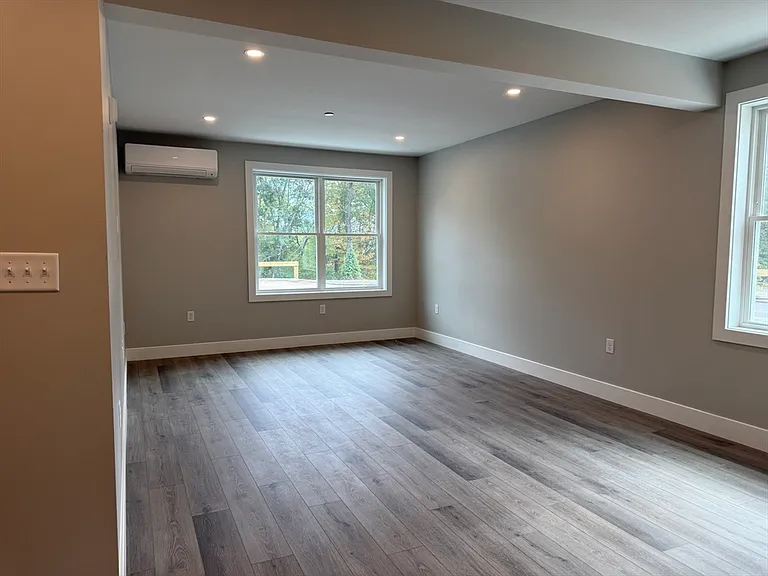 251 Sladen St #207 — Photo 8