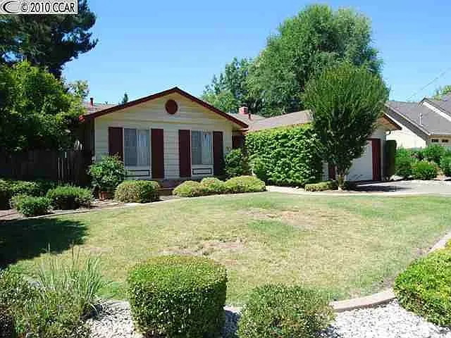 9545 Belle Meade Dr photo 1