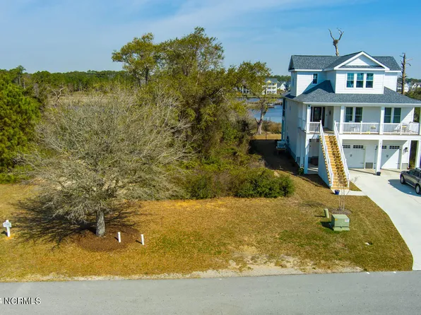 651 Cannonsgate Drive, Newport, NC 28570