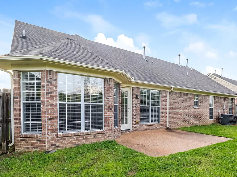 10316 Cottage Oaks Dr — Photo 19