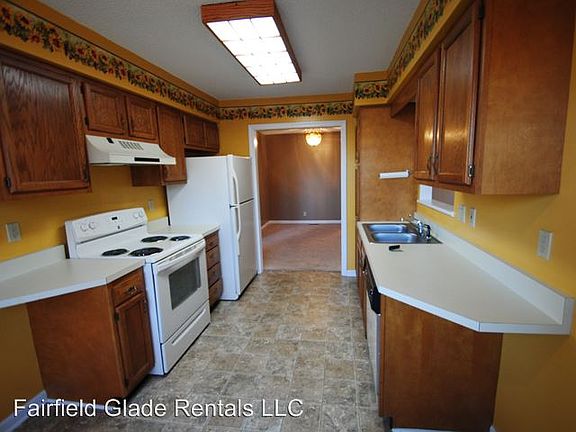 2nd image of 33 Hickory Cove Ln