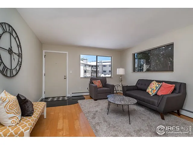 Building Photo - 645 Manhattan Pl #208