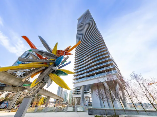 4880 Lougheed Hwy #310, Burnaby, BC V5C 0N1