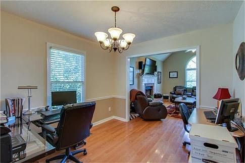 4th image of 3219 Carlyle Ct