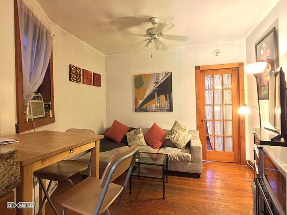5th image of 601 E 11th St APT 5B