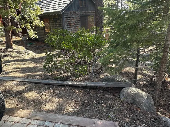220 Old County Rd, Carnelian Bay, CA 96140