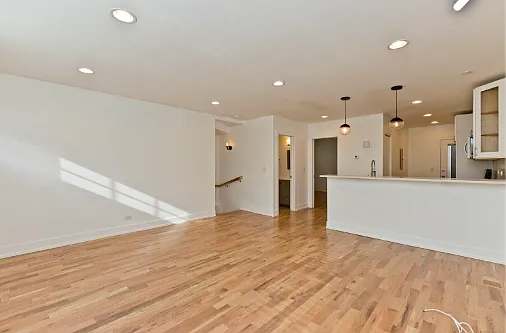 2509 N Clybourn Ave #1F — Photo 2