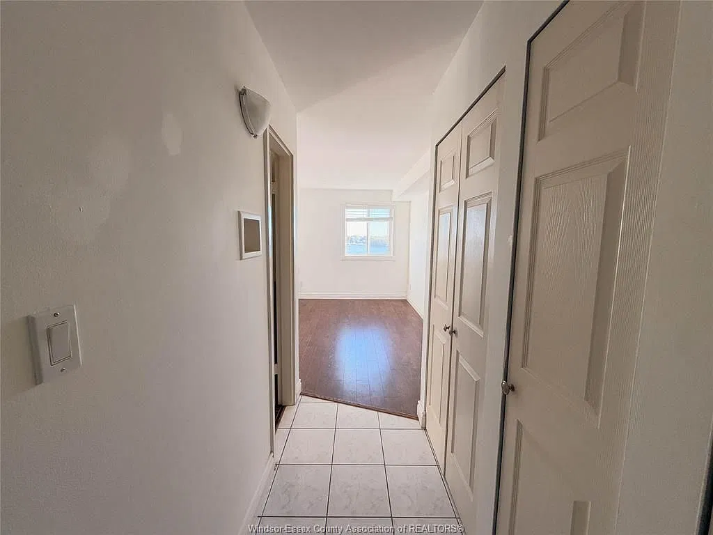 Studio, $1,250 — Photo 2