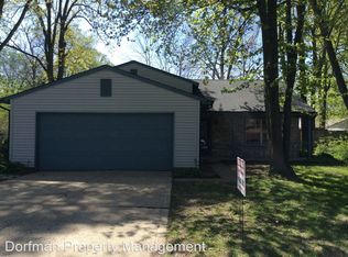 828 Vanceburg Dr, Indianapolis, IN