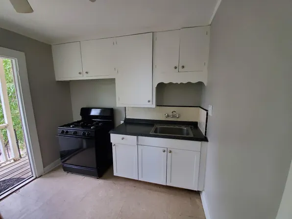 705 E Grayson St APT 2, San Antonio, TX 78208