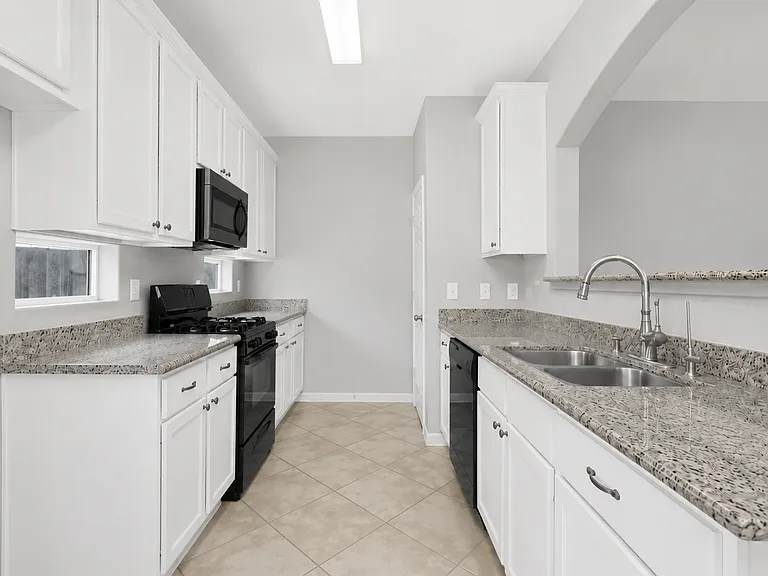 1717 Don Alejandro — Photo 8