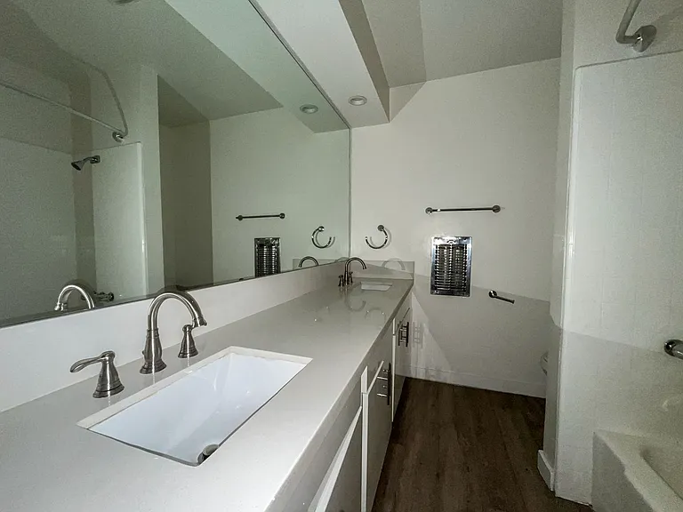 12128 Ramona Ave — Photo 29
