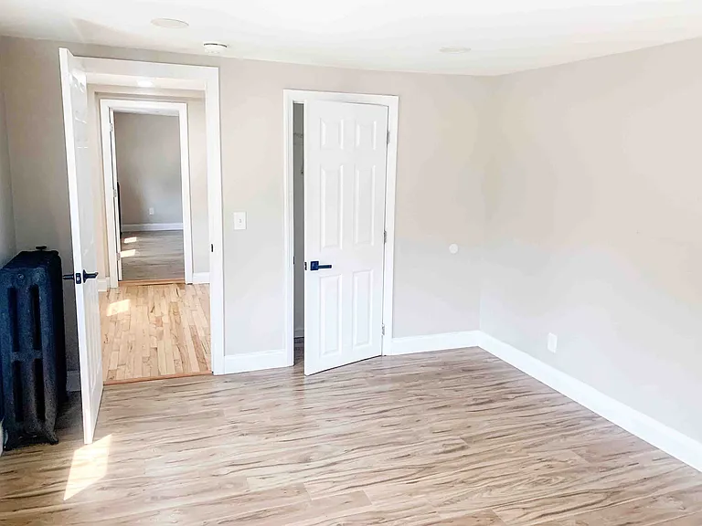 321 Bridge St — Photo 12