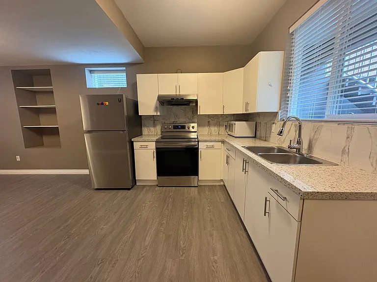508 Duthie Ave — Photo 13