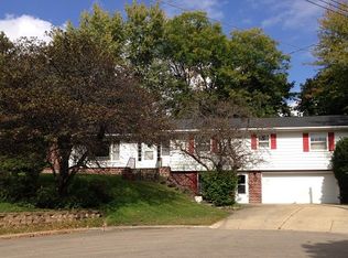 1440 Lincoln Ct, Beloit, WI 53511