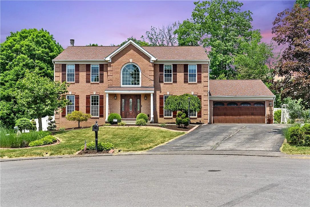 19 Parkside Dr photo 1