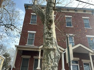 404 N 2nd St, Camden, NJ 08102