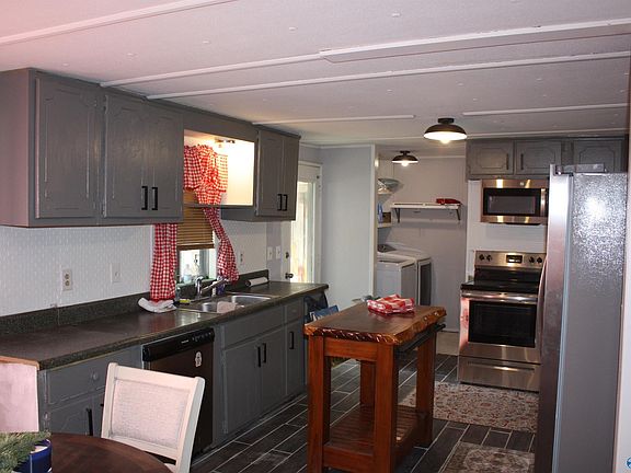 3rd image of 1280 Hurricane Rd