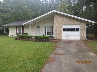 208 Linwood Dr, Jacksonville, NC 28546