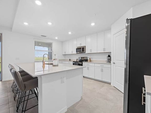 4th image of 5703 Melbourne Ct Unit 6812-1-1