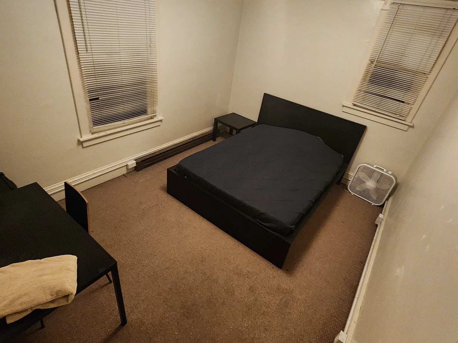 8 bed, 3100 sqft, $975 — Photo 1