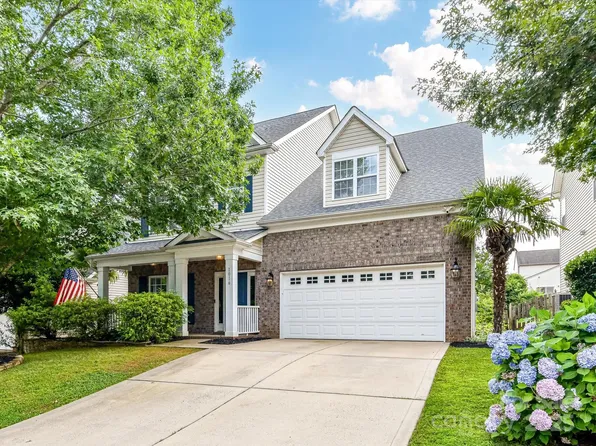 1016 Yellow Daisy Dr, Matthews, NC 28104