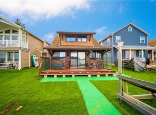 18 Loomis Bay Rd, Ashville, NY 14710