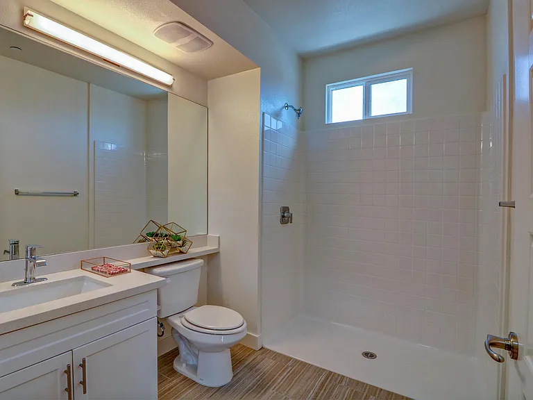 Seacrest Homes Apartments — Photo 26