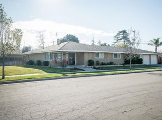 2826 N Delno Ave, Fresno, CA 93705