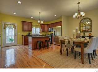 6 Oak Branch Dr, Brookfield, CT 06804