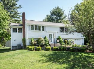 4 Sumner St, Burlington, MA 01803