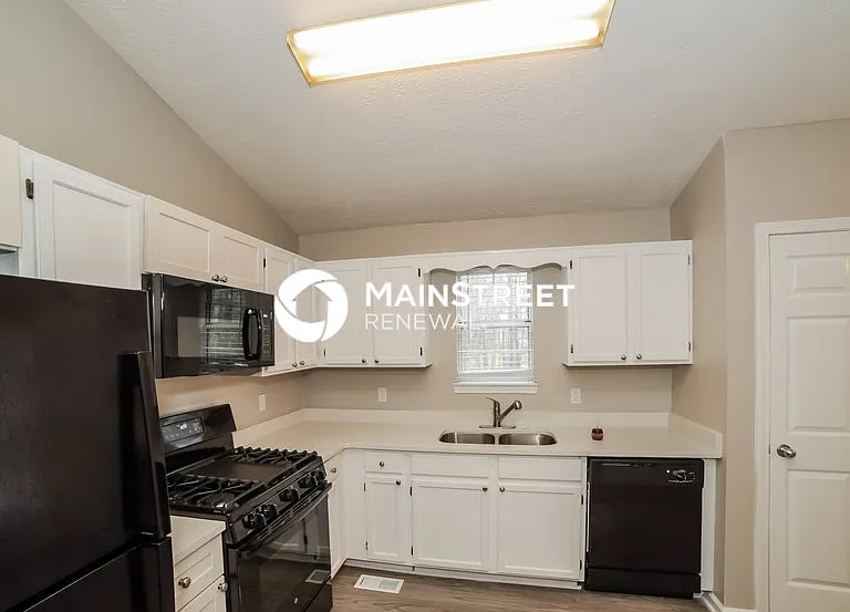 124 Emerald Pines Dr — Photo 5