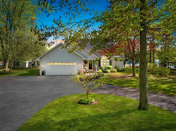 N3154 River Bend Dr, Peshtigo, WI 54157