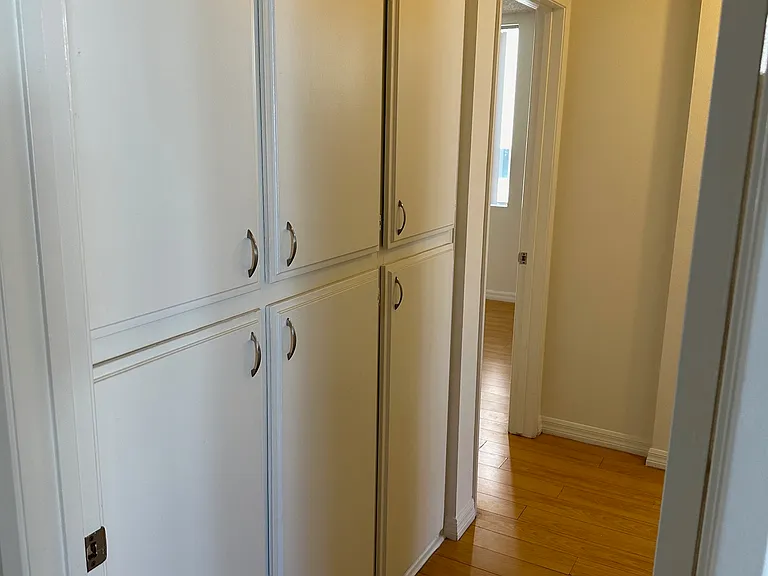 1536 S Saltair Ave #104 — Photo 9