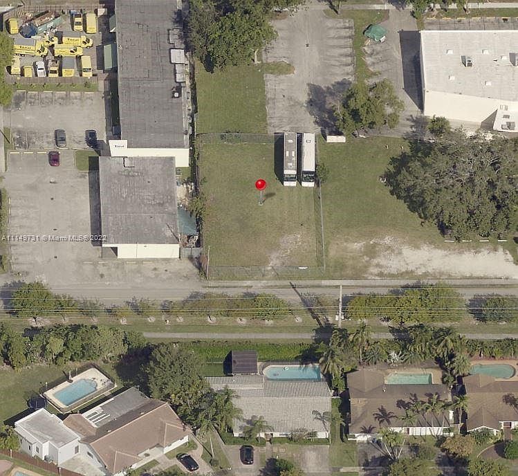 1st image of 948-11 Southwest St